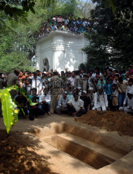 Mansur ali khan funeral