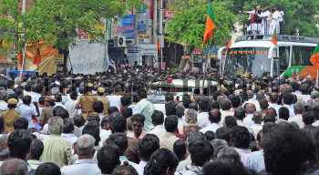 Image Id : 127961652 <span>Date : 2011-10-28 <span>Category : Politics</span>