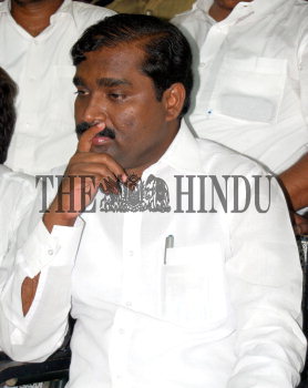 Image Id : 128060924 <span>Date : 2011-11-02 <span>Category : Politics</span>