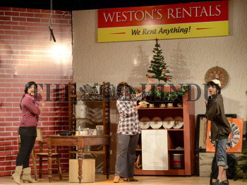 Image Id : 128871367 <span>Date : 2011-11-28 <span>Category : Arts Culture and Entertainment</span>