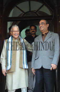 Image Id : 128952569 <span>Date : 2011-11-30 <span>Category : Politics</span>