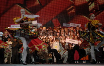 Image Id : 129234419 <span>Date : 2011-12-08 <span>Category : Arts Culture and Entertainment</span>