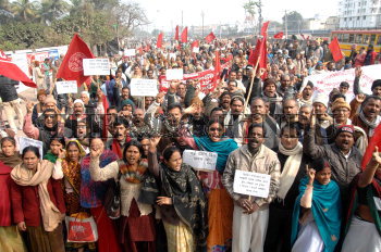 Image Id : 130297025 <span>Date : 2012-01-12 <span>Category : Labour</span>