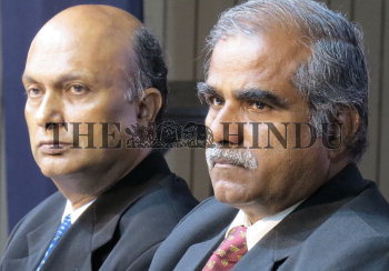 Image Id : 130683984 <span>Date : 2012-01-30 <span>Category : Economy Business and Finance</span>