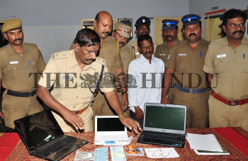 Image Id : 131044220 <span>Date : 2012-02-15 <span>Category : Crime Law and Justice</span>