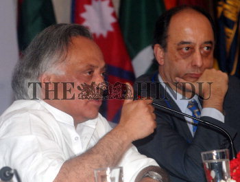 Image Id : 131095247 <span>Date : 2012-02-17 <span>Category : Politics</span>