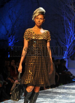 Image Id : 131160210 <span>Date : 2012-02-20 <span>Category : Arts Culture and Entertainment</span>