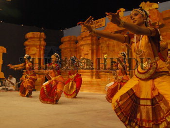 Image Id : 131202957 <span>Date : 2012-02-22 <span>Category : Arts Culture and Entertainment</span>