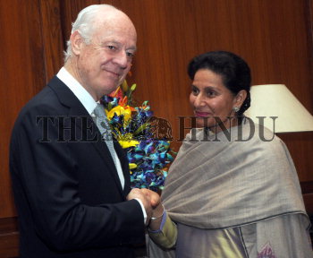 Image Id : 131203312 <span>Date : 2012-02-22 <span>Category : Politics</span>
