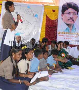 Image Id : 131231669 <span>Date : 2012-02-23 <span>Category : Politics</span>