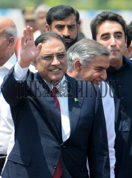 Image Id : 132272999 <span>Date : 2012-04-07 <span>Category : Politics</span>