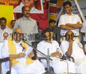 Image Id : 133861129 <span>Date : 2012-06-13 <span>Category : Politics</span>