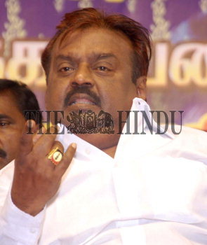 captain vijayakanth dmdk stills