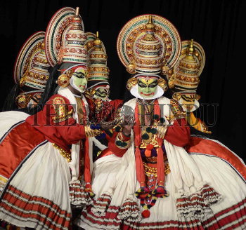 Image Id : 136115543 <span>Date : 2012-09-12 <span>Category : Arts Culture and Entertainment</span>
