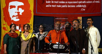 Image Id : 137137950 <span>Date : 2012-10-11 <span>Category : Politics</span>