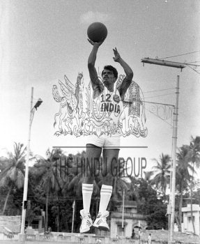 Image Id : 141937929 <span>Date : 1980-08-23 <span>Category : Sport</span>