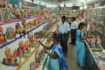The Golu dolls displayed for sale and exhibition at Poompuhar, in Madurai,  as part... | The Hindu Images