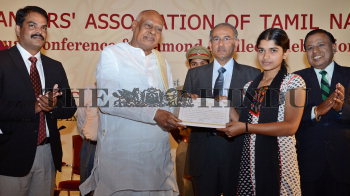 Image Id : 147944949 <span>Date : 2013-10-28 <span>Category : Economy Business and Finance</span>