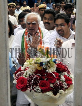 Image Id : 151863866 <span>Date : 2014-03-20 <span>Category : Politics</span>