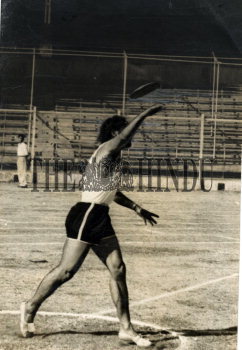 Image Id : 157207757 <span>Date : 1955-01-31 <span>Category : Sport</span>