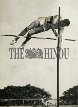 Image Id : 157709460 <span>Date : 1962-10-25 <span>Category : Sport</span>