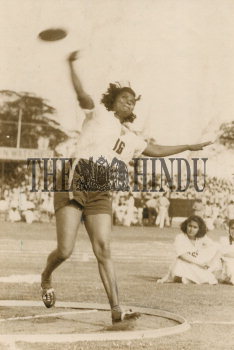 Image Id : 157917963 <span>Date : 1952-02-22 <span>Category : Sport</span>