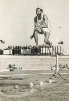 Image Id : 157918266 <span>Date : 1961-02-28 <span>Category : Sport</span>