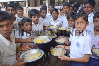 Image Id : 158179437 <span>Date : 2014-11-11 <span>Category : Politics</span>