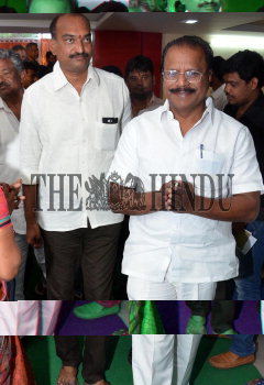 Image Id : 158495645 <span>Date : 2014-11-23 <span>Category : Politics</span>