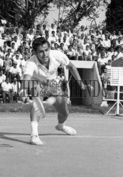 Image Id : 158640791 <span>Date : 1969-01-05 <span>Category : Sport</span>