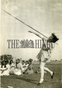 Image Id : 158641025 <span>Date : 1954-02-03 <span>Category : Sport</span>