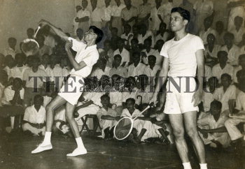 Image Id : 159045034 <span>Date : 1955-08-30 <span>Category : Sport</span>