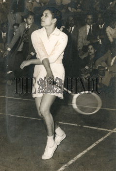 Image Id : 159117146 <span>Date : 1956-12-29 <span>Category : Sport</span>