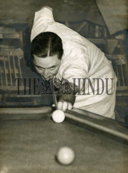Image Id : 159199051 <span>Date : 1949-04-02 <span>Category : Sport</span>