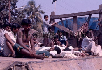 Image Id : 159610972 <span>Date : 1986-03-31 <span>Category : Conflicts War and Peace</span>