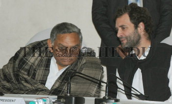 Image Id : 160022932 <span>Date : 2013-01-31 <span>Category : Politics</span>