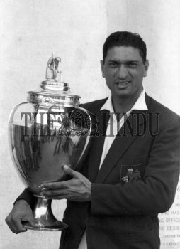 Image Id : 160248553 <span>Date : 1963-03-13 <span>Category : Sport</span>