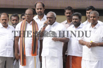 Image Id : 160453165 <span>Date : 2015-02-05 <span>Category : Politics</span>