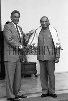 Image Id : 161553148 <span>Date : 1996-01-27 <span>Category : Politics</span>