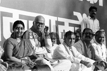 Image Id : 161699863 <span>Date : 1996-04-05 <span>Category : Politics</span>