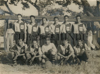 Image Id : 161936571 <span>Date : 1954-11-03 <span>Category : Sport</span>