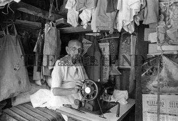 Image Id : 162103904 <span>Date : 1987-04-22 <span>Category : Economy Business and Finance</span>
