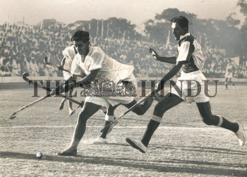 Image Id : 163610950 <span>Date : 1963-03-09 <span>Category : Sport</span>