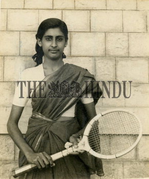 Image Id : 165656043 <span>Date : 1954-01-02 <span>Category : Sport</span>
