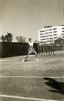 Image Id : 165930174 <span>Date : 1956-01-02 <span>Category : Sport</span>