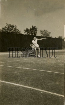Image Id : 165930176 <span>Date : 1956-01-02 <span>Category : Sport</span>