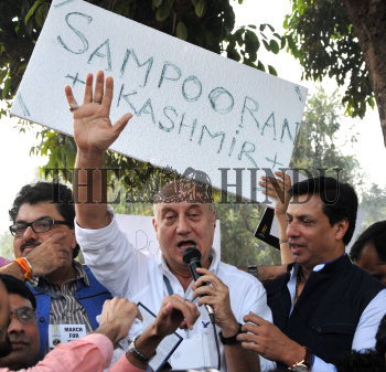 Image Id : 168423850 <span>Date : 2015-11-07 <span>Category : Politics</span>
