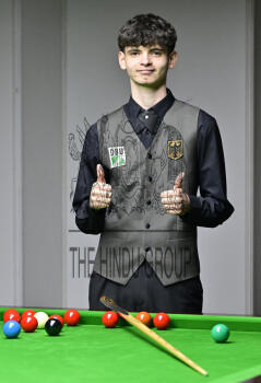 Image Id : 2726834132 <span>Date : 2024-08-27 <span>Category : Sport</span>