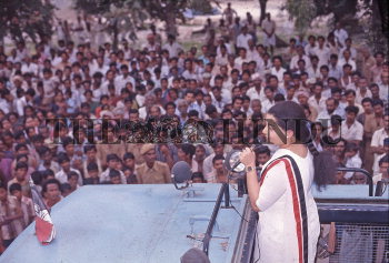 Image Id : 179309326 <span>Date : 1984-12-31 <span>Category : Politics</span>