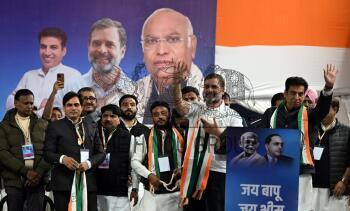 Image Id : 2877735642 <span>Date : 2025-01-13 <span>Category : Politics</span>